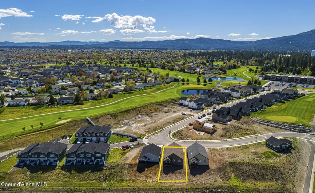 3596 N Blaze Loop Post Falls ID 83854