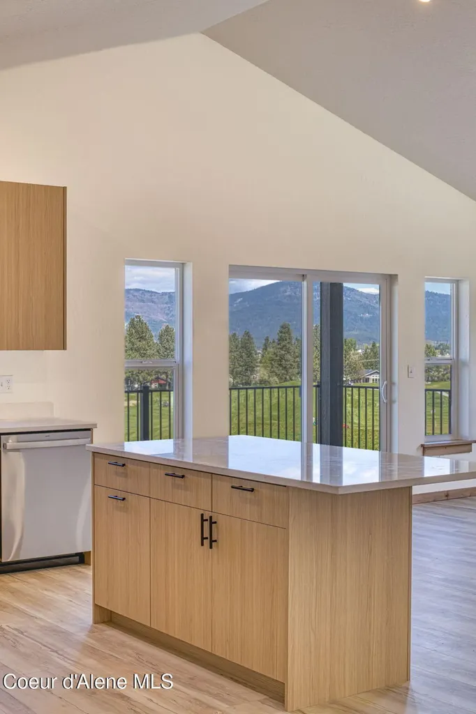 3596 N Blaze Loop Post Falls ID 83854