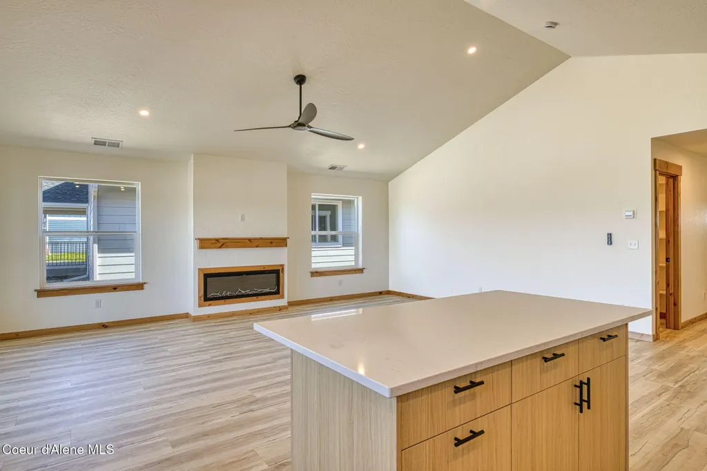 3596 N Blaze Loop Post Falls ID 83854