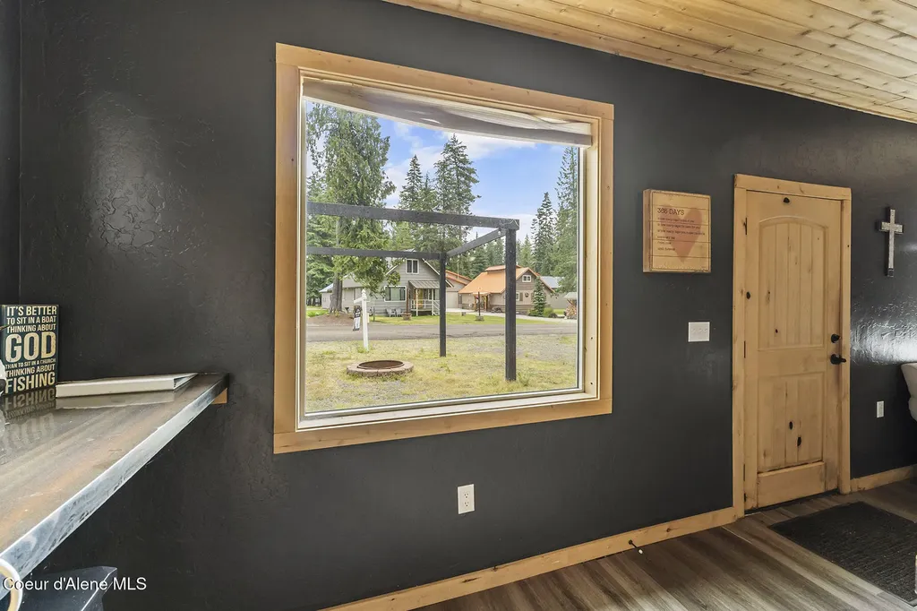 118 Timber Lane Nordman ID 83848