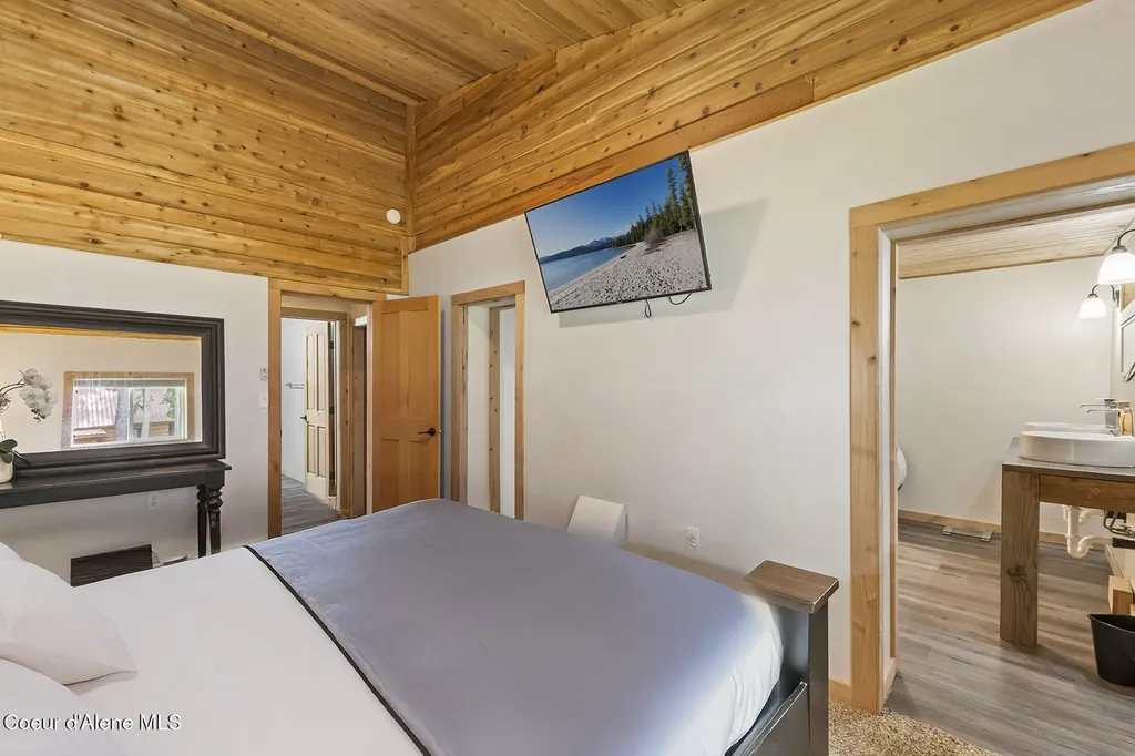 118 Timber Lane Nordman ID 83848