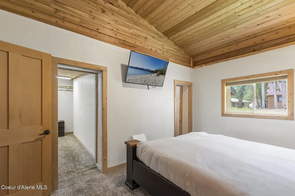 118 Timber Lane Nordman ID 83848