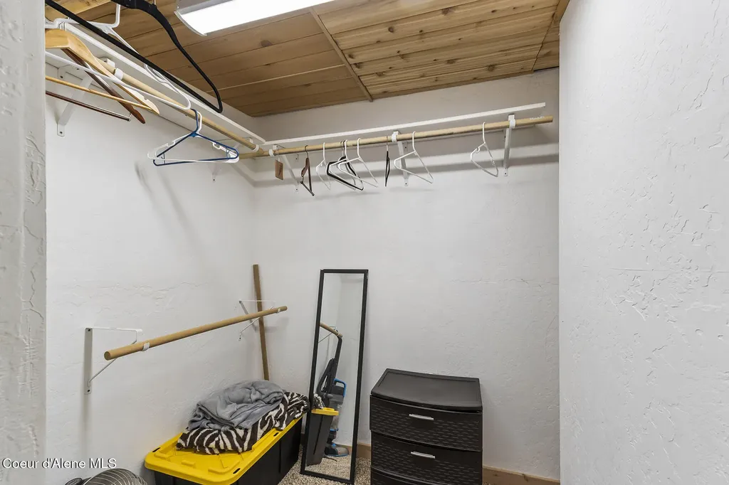 118 Timber Lane Nordman ID 83848