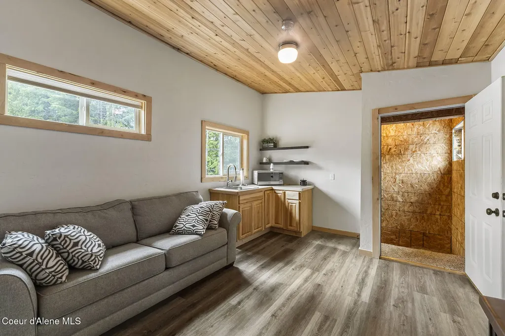118 Timber Lane Nordman ID 83848