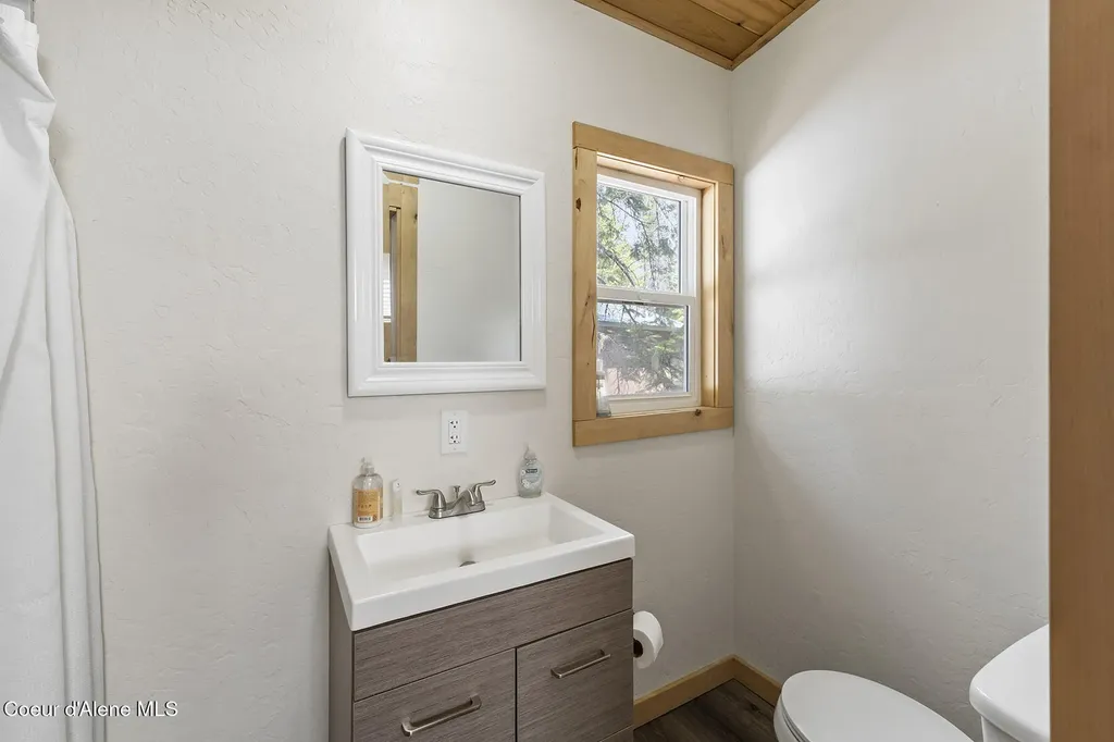 118 Timber Lane Nordman ID 83848