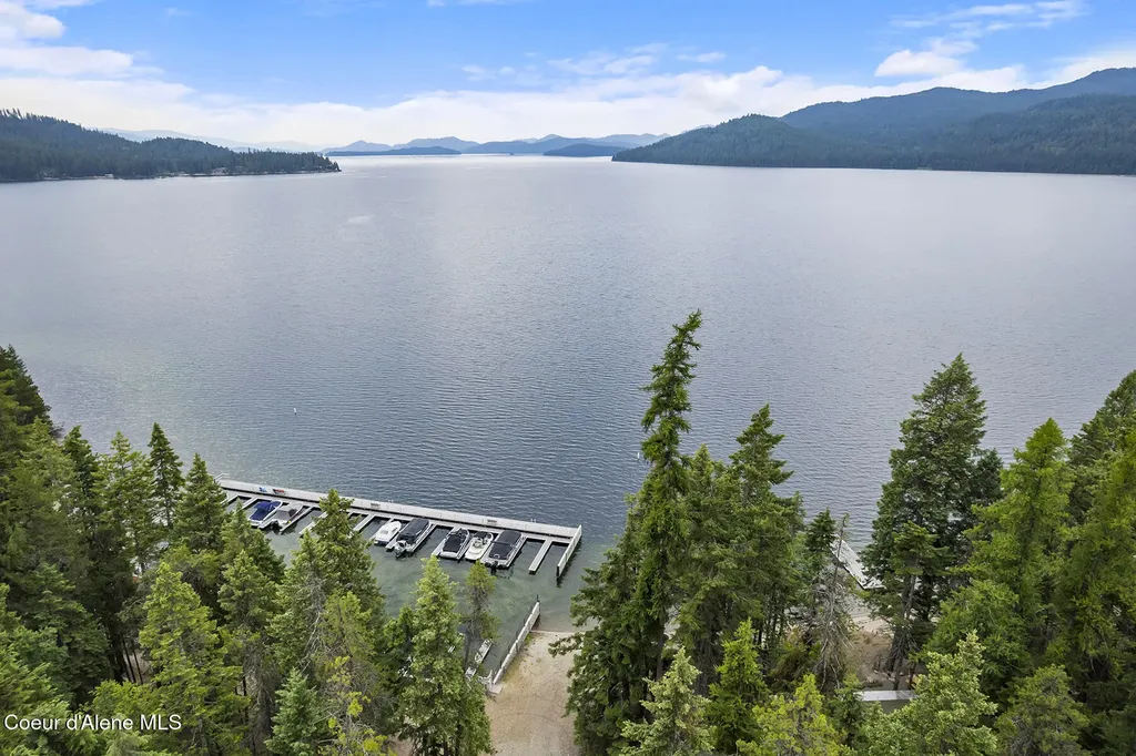 118 Timber Lane Nordman ID 83848