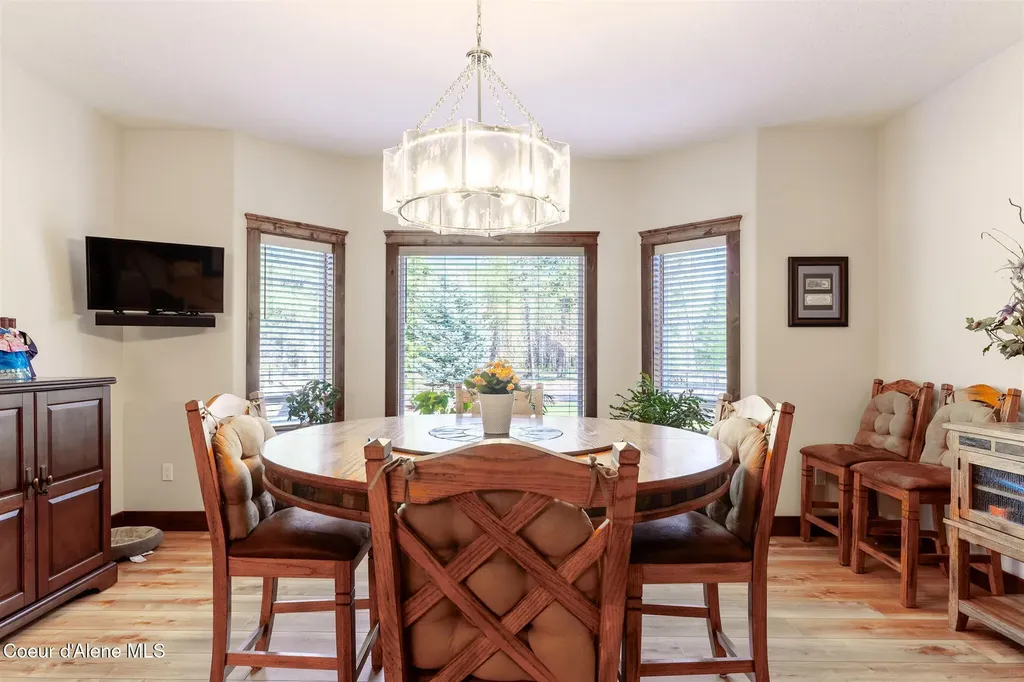 19398 N Ella Road Rathdrum ID 83858