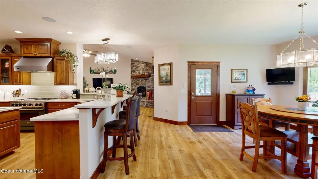 19398 N Ella Road Rathdrum ID 83858