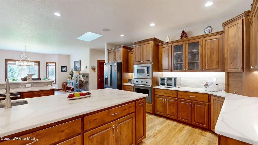19398 N Ella Road Rathdrum ID 83858