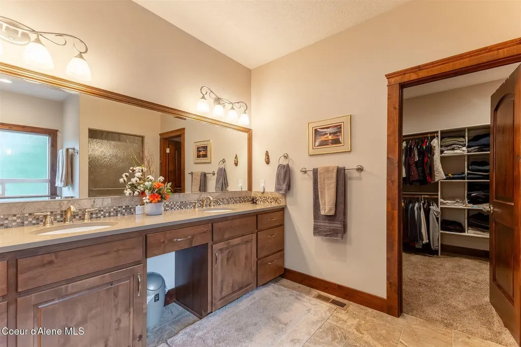 19398 N Ella Road Rathdrum ID 83858