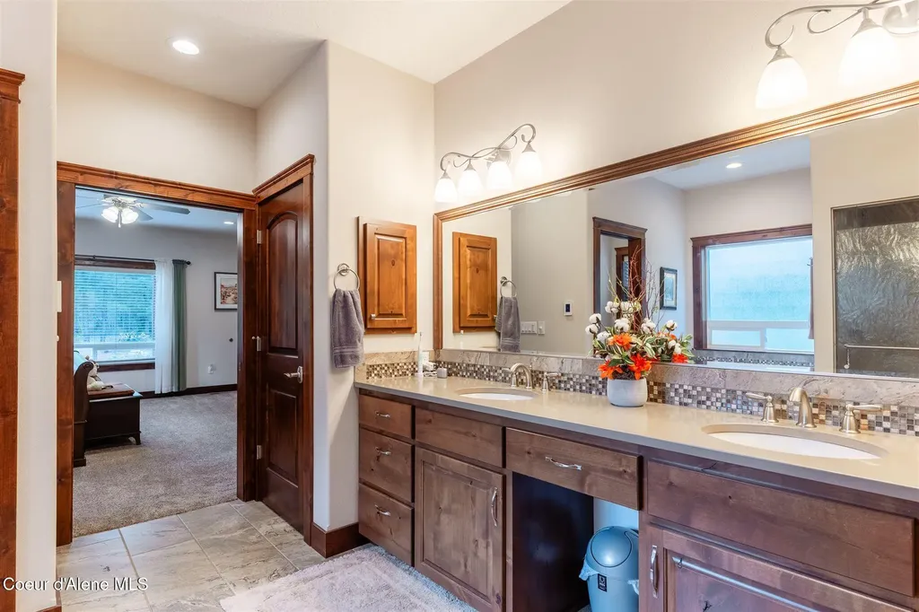 19398 N Ella Road Rathdrum ID 83858