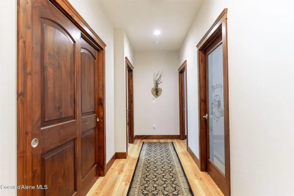 19398 N Ella Road Rathdrum ID 83858