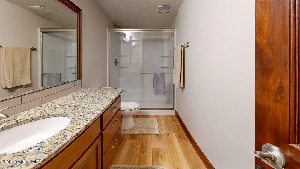 19398 N Ella Road Rathdrum ID 83858