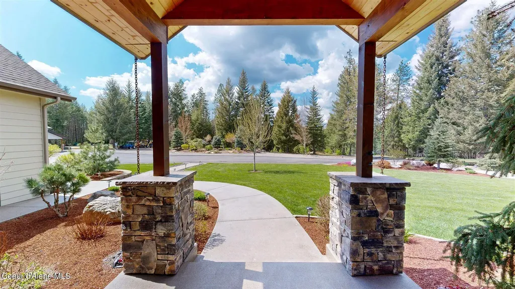 19398 N Ella Road Rathdrum ID 83858