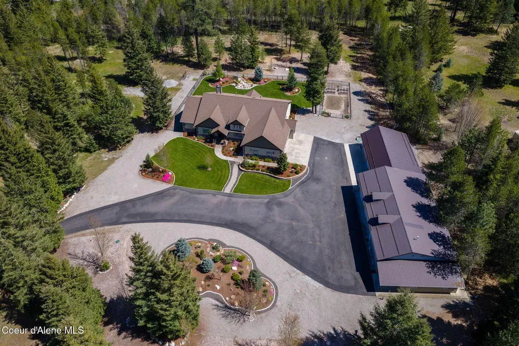 19398 N Ella Road Rathdrum ID 83858