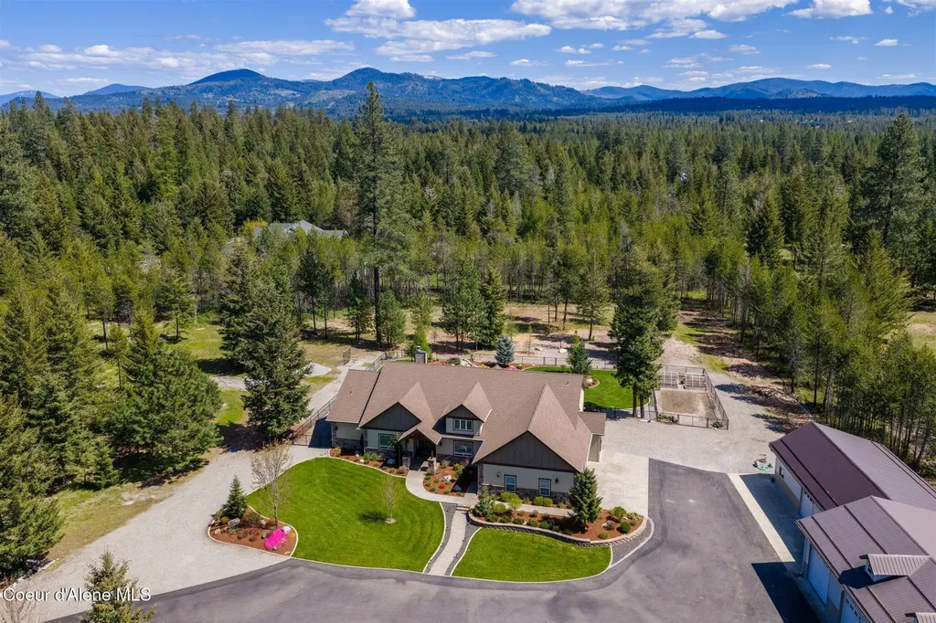 19398 N Ella Road Rathdrum ID 83858