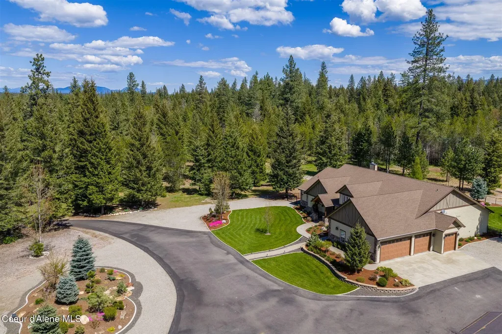 19398 N Ella Road Rathdrum ID 83858