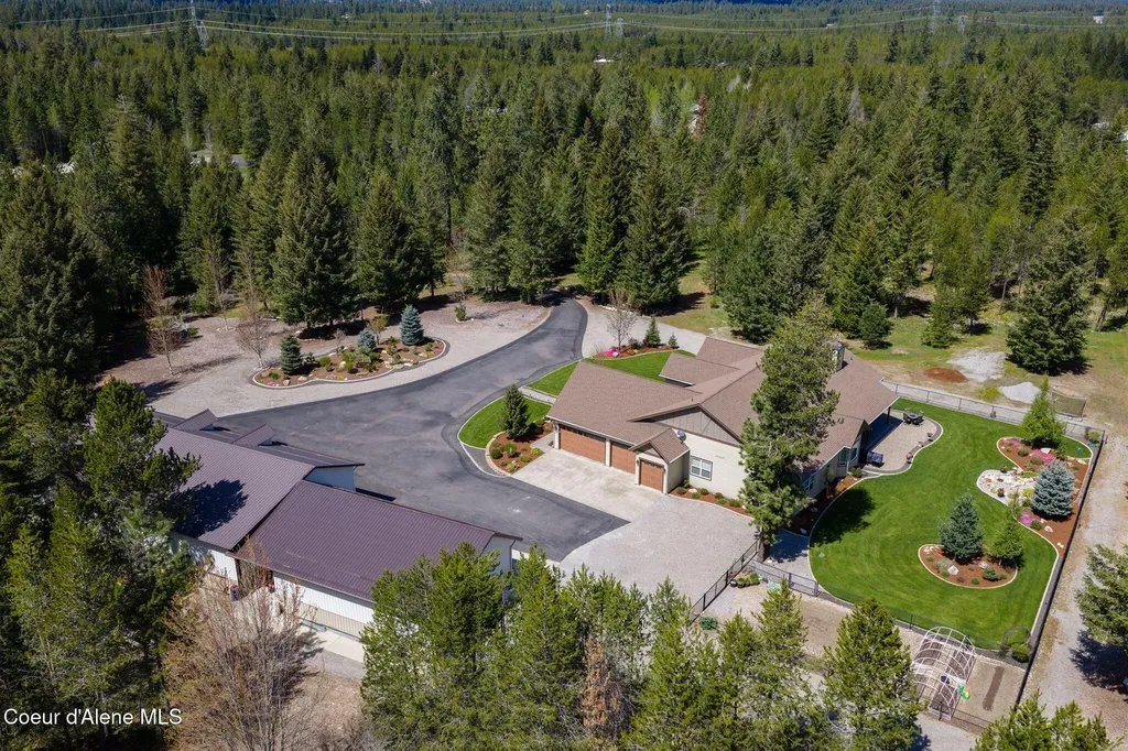 19398 N Ella Road Rathdrum ID 83858