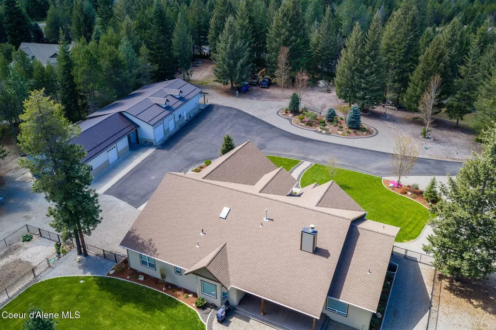 19398 N Ella Road Rathdrum ID 83858