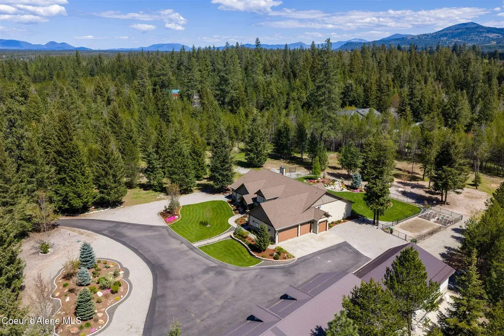 19398 N Ella Road Rathdrum ID 83858