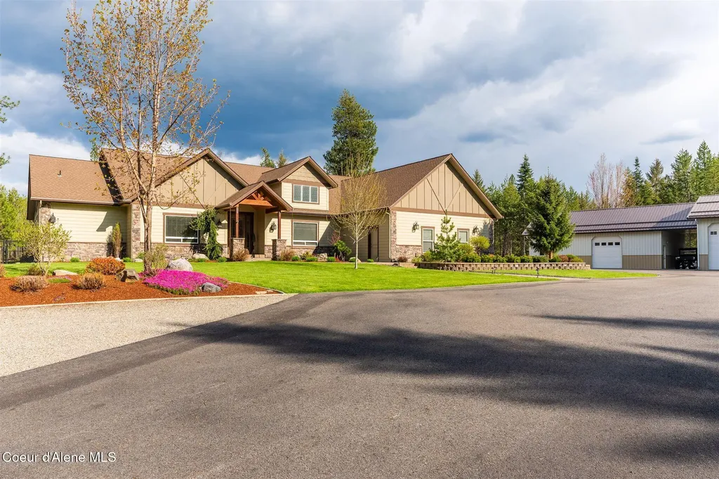 19398 N Ella Road Rathdrum ID 83858