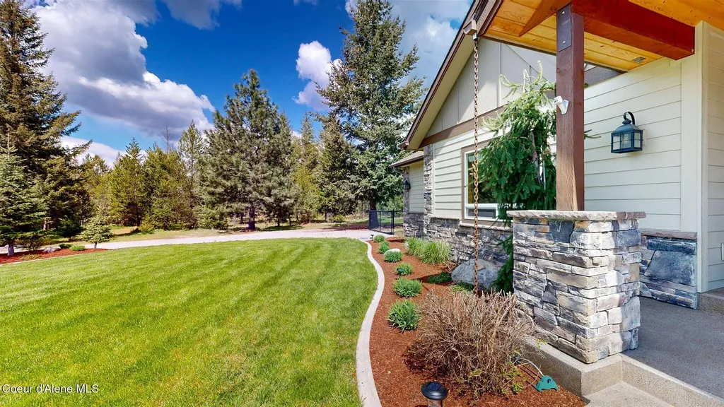 19398 N Ella Road Rathdrum ID 83858