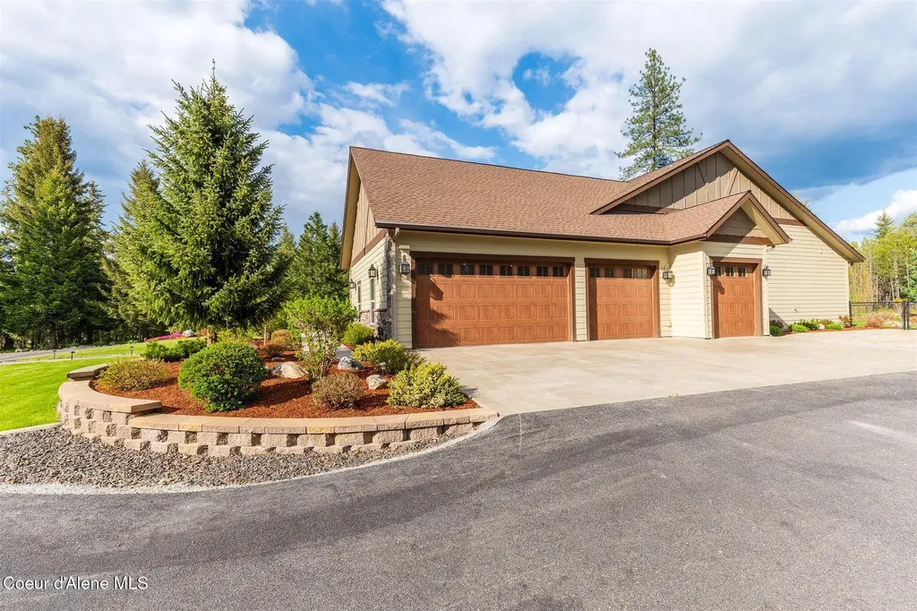 19398 N Ella Road Rathdrum ID 83858