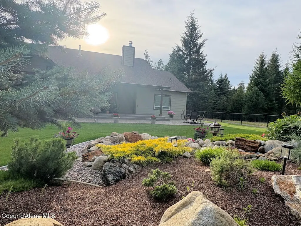 19398 N Ella Road Rathdrum ID 83858