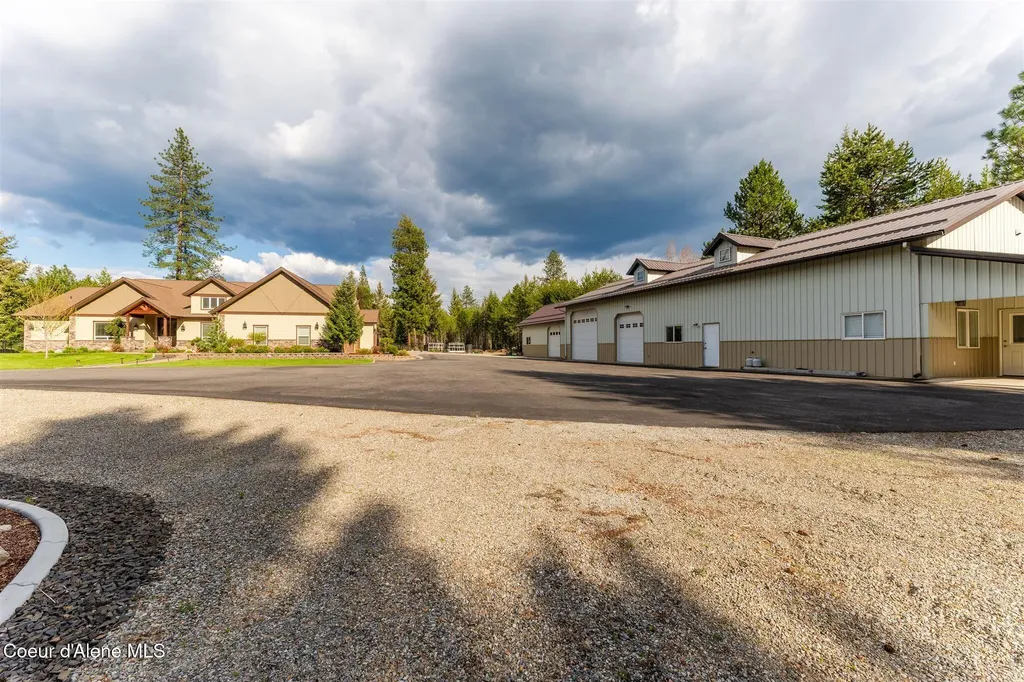 19398 N Ella Road Rathdrum ID 83858