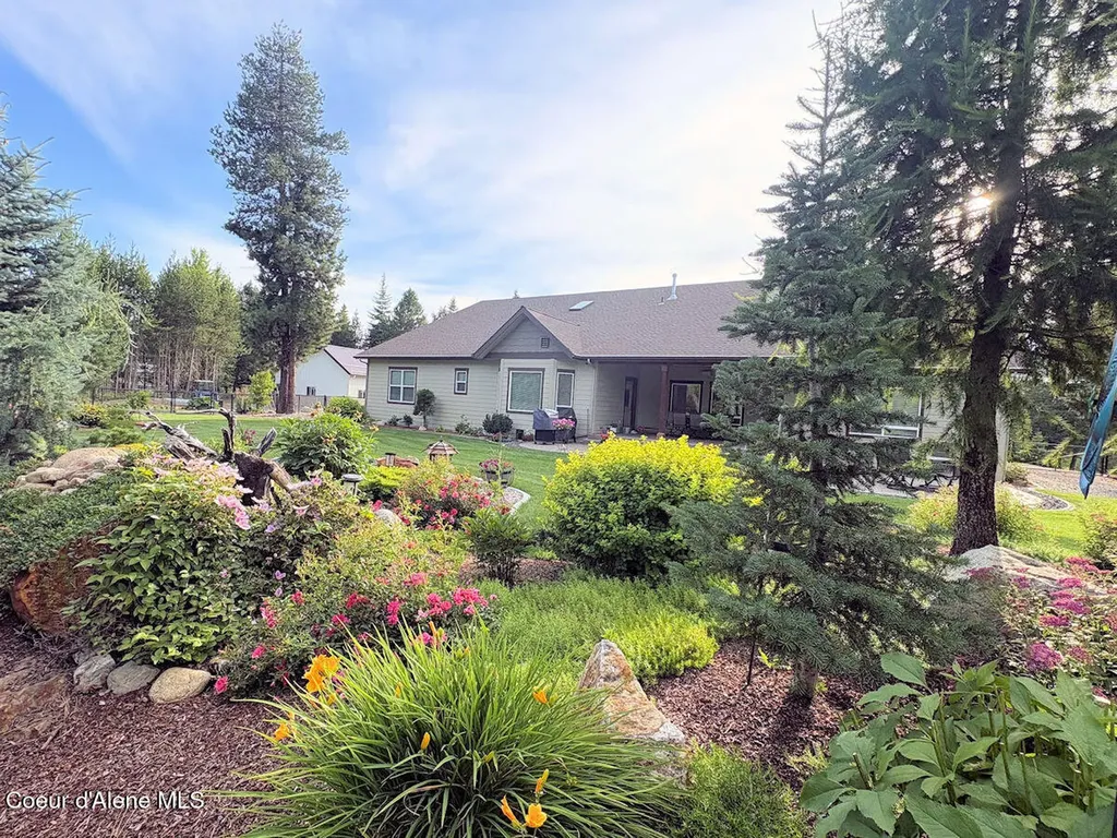 19398 N Ella Road Rathdrum ID 83858