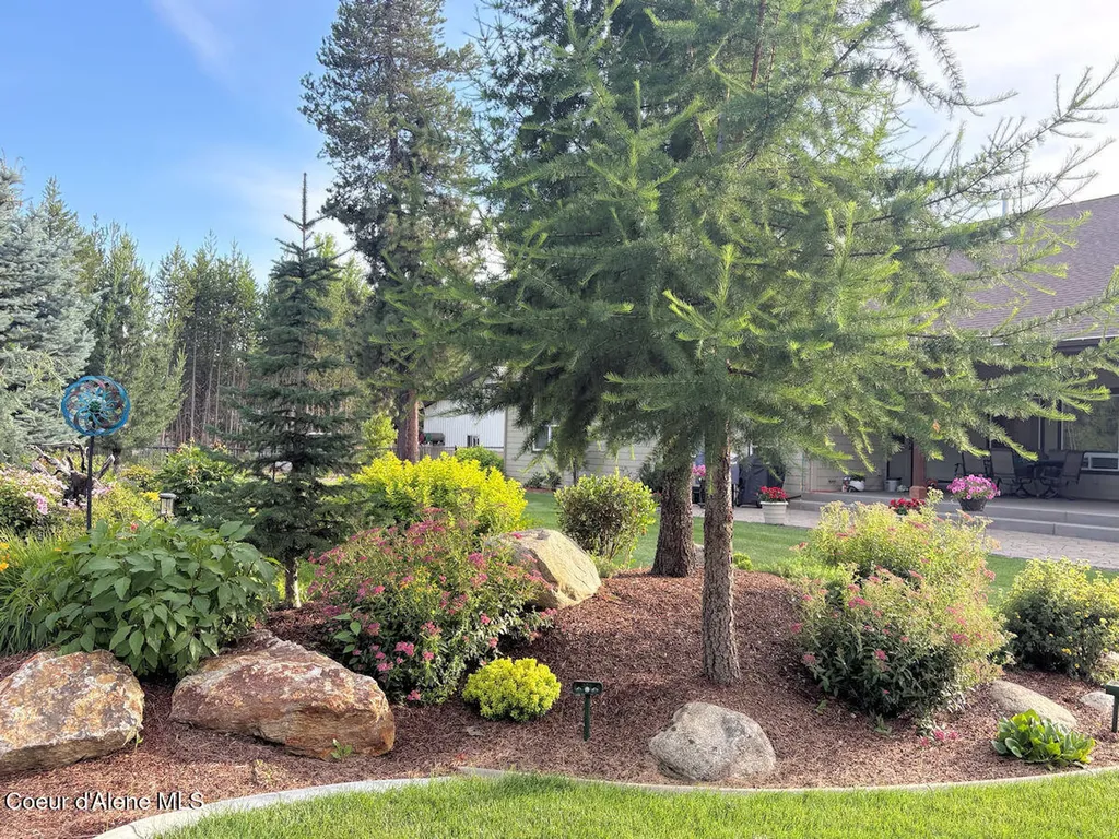 19398 N Ella Road Rathdrum ID 83858