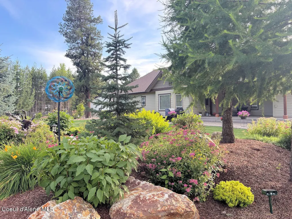 19398 N Ella Road Rathdrum ID 83858
