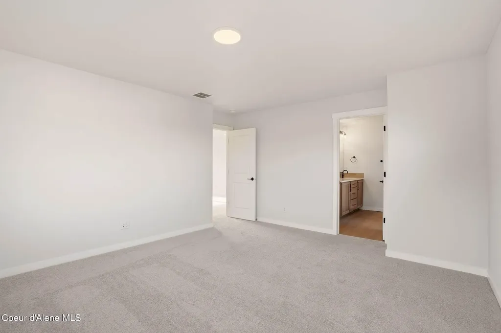 3297 N Segar Loop Post Falls ID 83854
