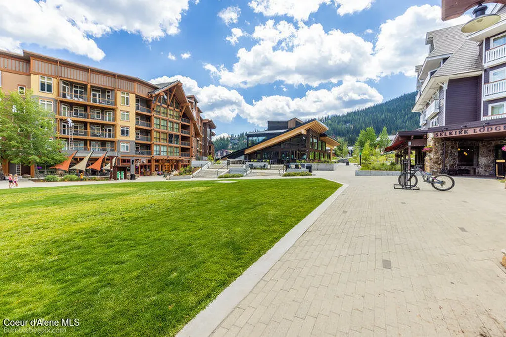 614 Telemark Road Sandpoint ID 83864