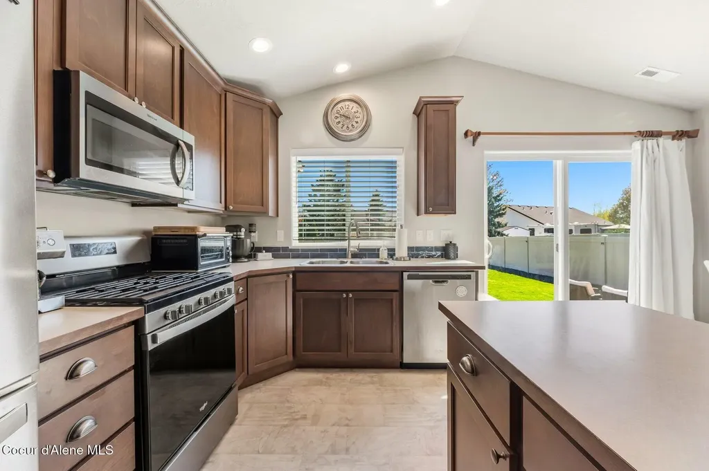 892 E Allenby Court Post Falls ID 83854