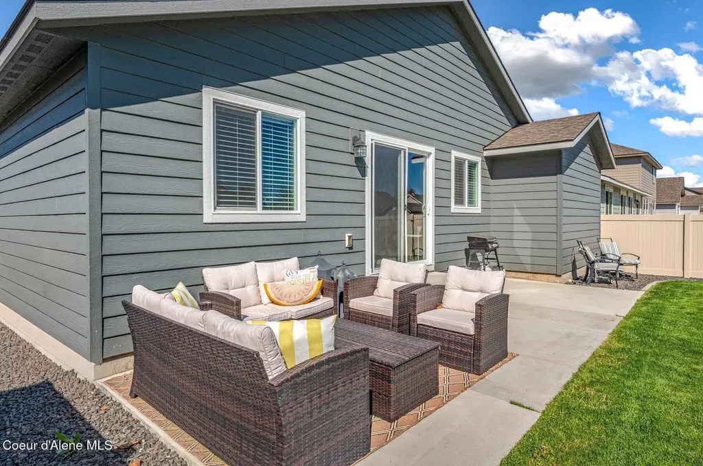 892 E Allenby Court Post Falls ID 83854