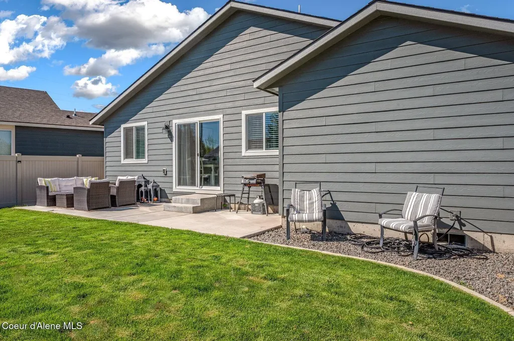 892 E Allenby Court Post Falls ID 83854