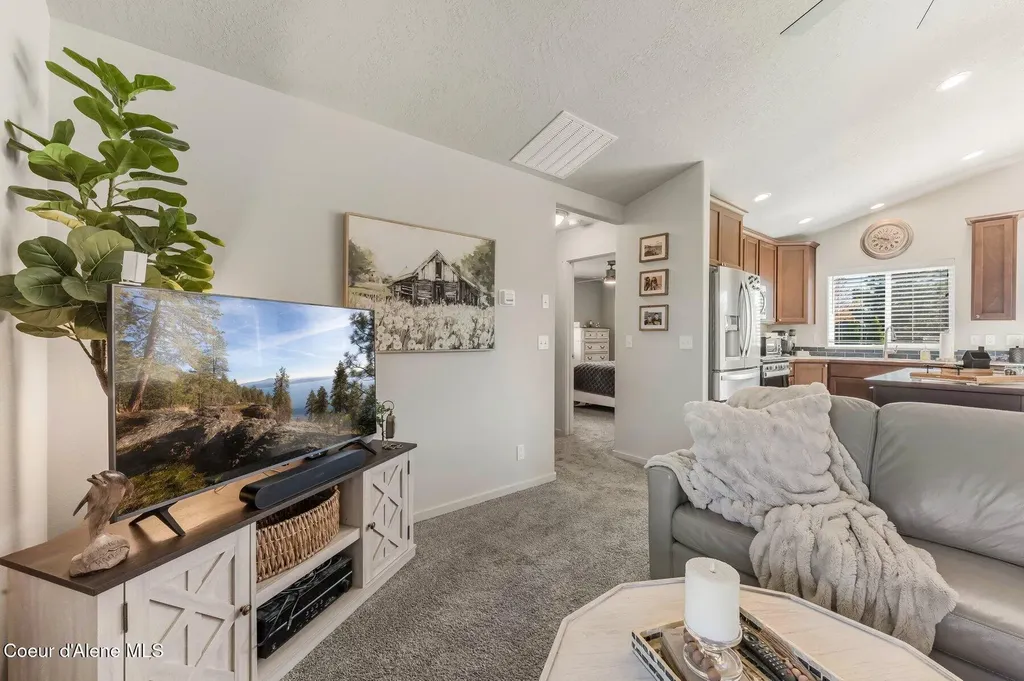 892 E Allenby Court Post Falls ID 83854