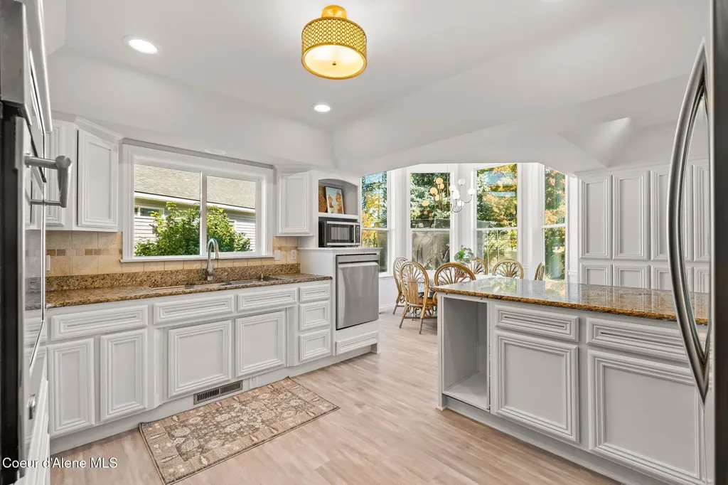 1406 J R Court Sandpoint ID 83864