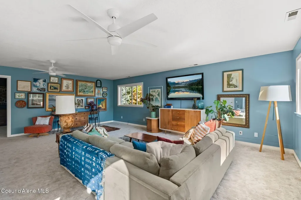 1406 J R Court Sandpoint ID 83864