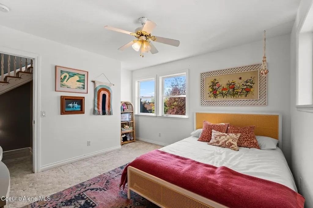 1406 J R Court Sandpoint ID 83864