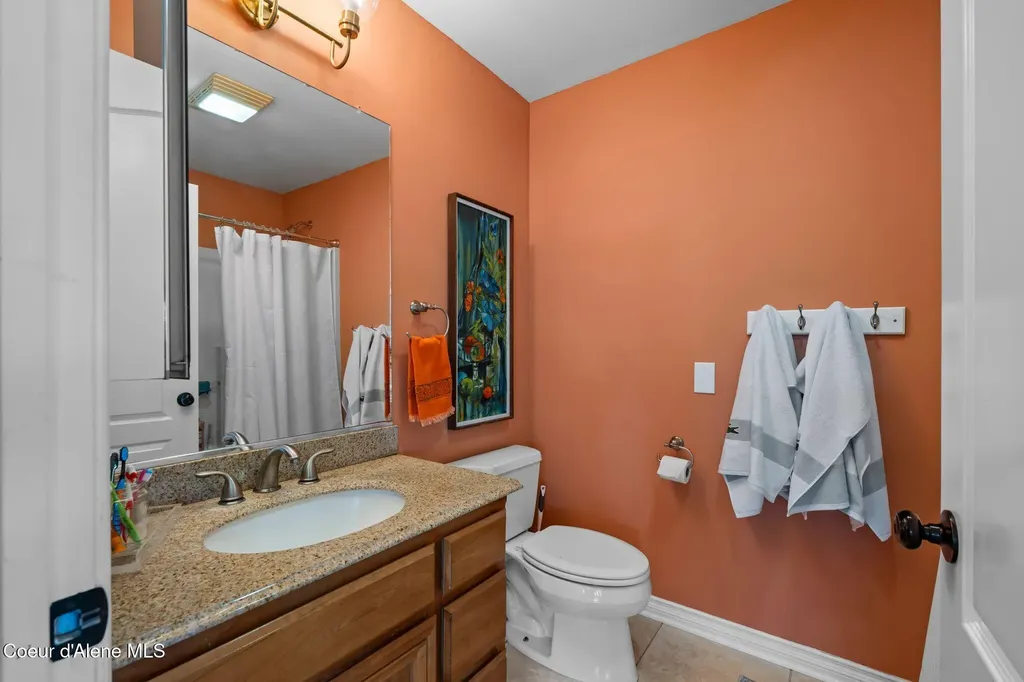 1406 J R Court Sandpoint ID 83864