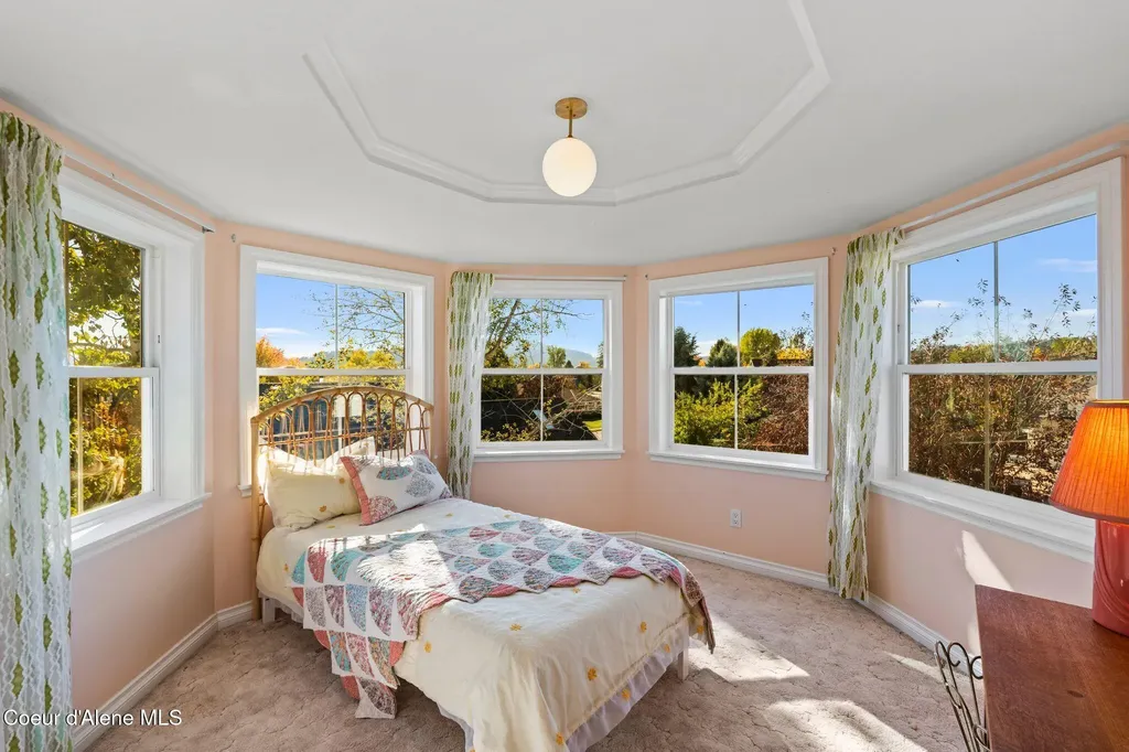1406 J R Court Sandpoint ID 83864