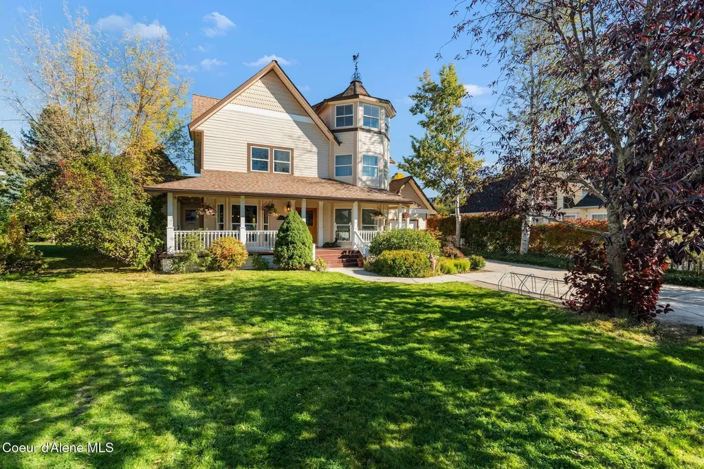 1406 J R Court Sandpoint ID 83864