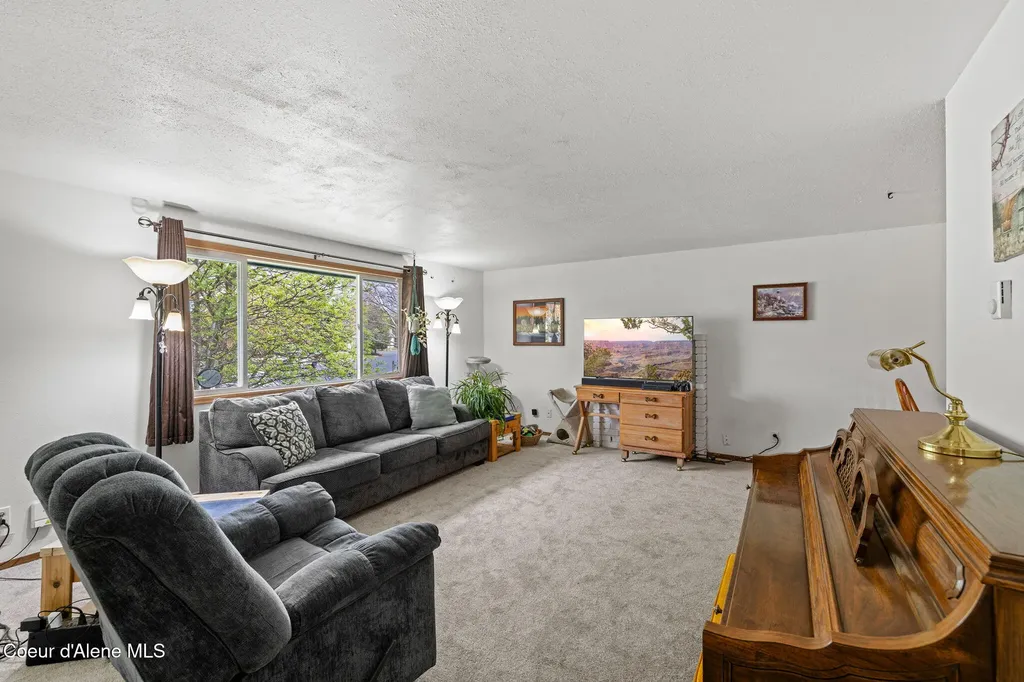 1500 E Brook Drive Post Falls ID 83854