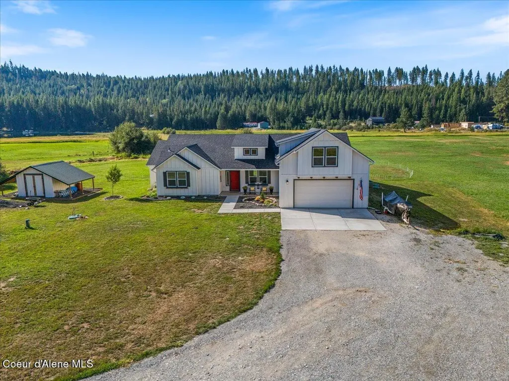 1974 Kelso Lake Road Athol ID 83801