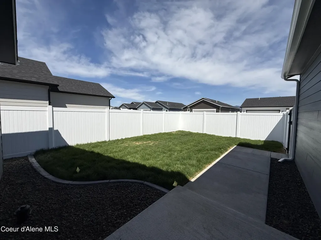 5302 E Antares Lane Post Falls ID 83854