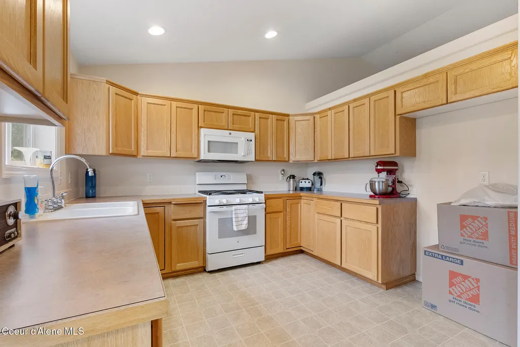 8185 N Sally Street Hayden ID 83835