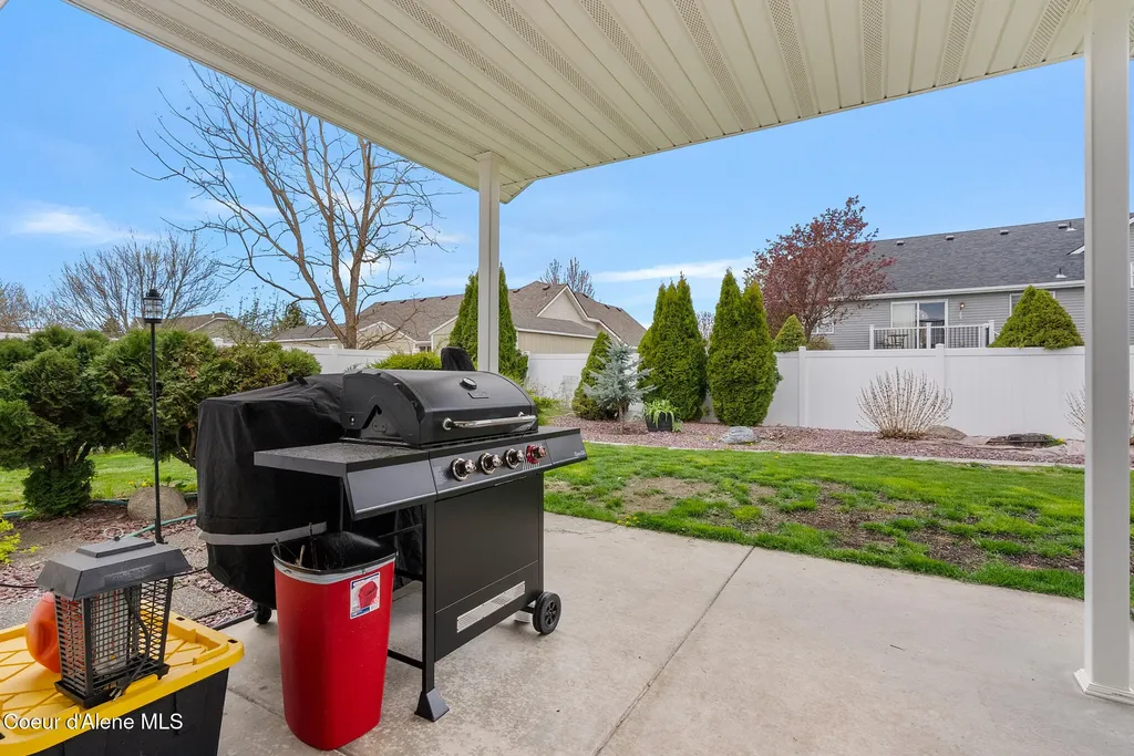 8185 N Sally Street Hayden ID 83835