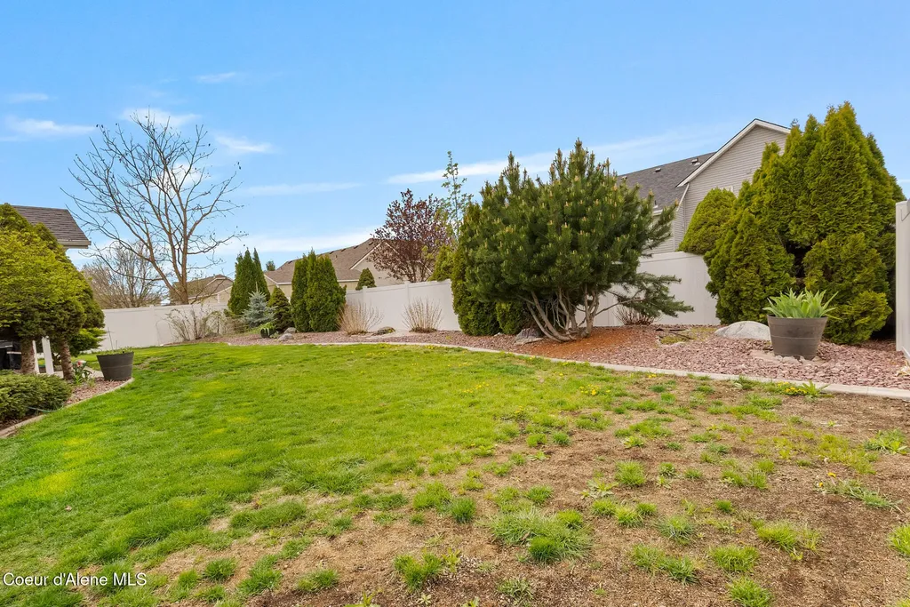 8185 N Sally Street Hayden ID 83835